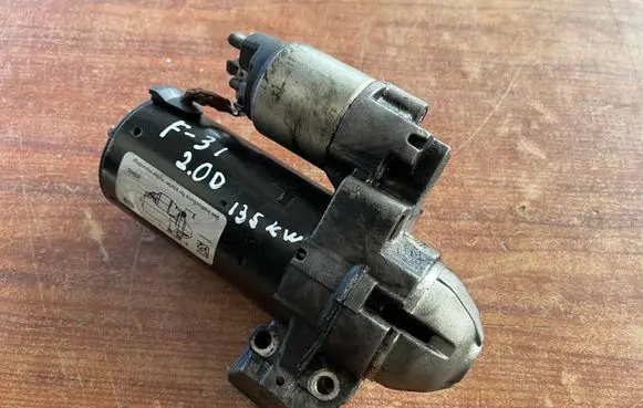BMW 3 F30 F35 F31 Starter motor 8570383 0001148010