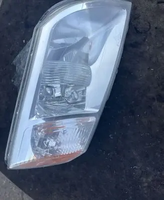 Mitsubishi Endeavor Headlight/headlamp
