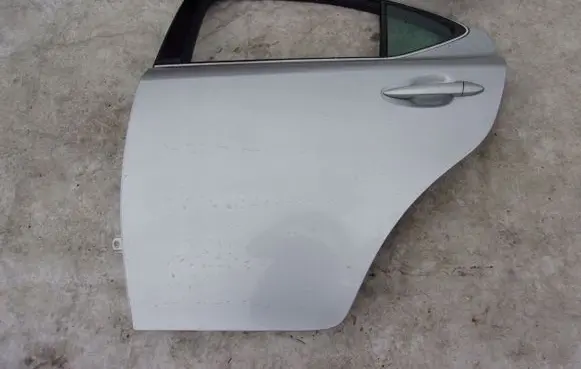 Lexus IS 220D-250-350 Rear door