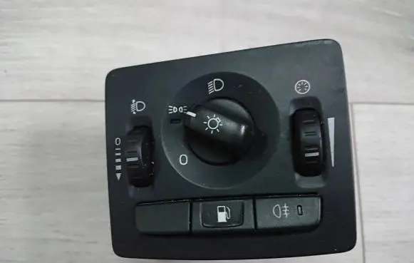 Volvo V50 Light switch 30739298