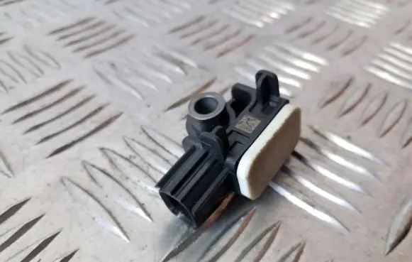 Mitsubishi ASX Airbag deployment crash/impact sensor 8651A117