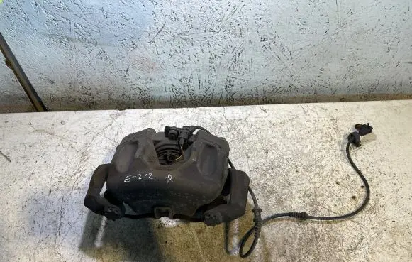 Mercedes-Benz E W212 Front brake caliper