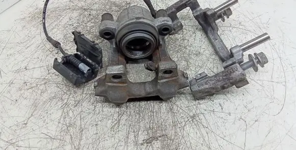 BMW 2 F22 F23 Front brake caliper 22284
