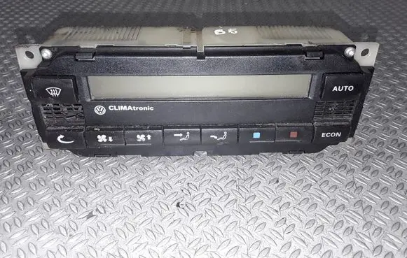 Volkswagen PASSAT B5 Climate control unit