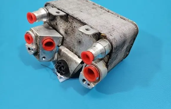 A/C cooling radiator (condenser)