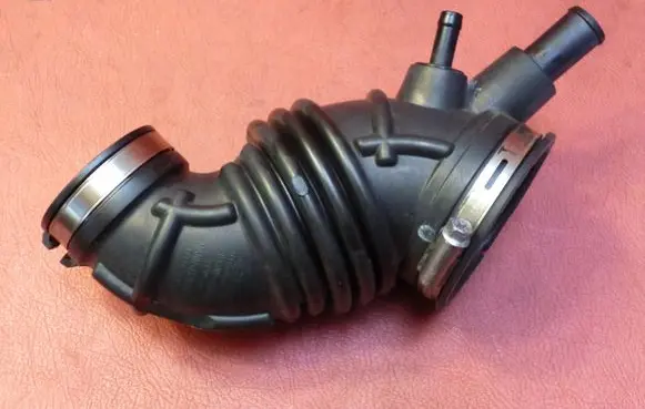 Hyundai Tucson TL Air intake hose/pipe 28130D3500