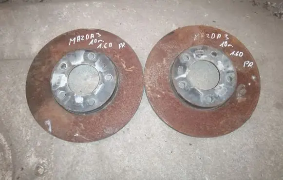 Mazda 3 II Front brake disc