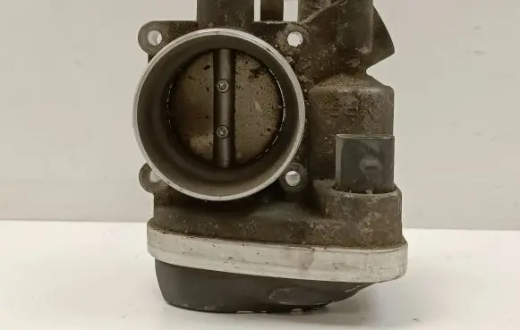 Volkswagen Touran I Throttle valve 06A133062AT A2C53093430