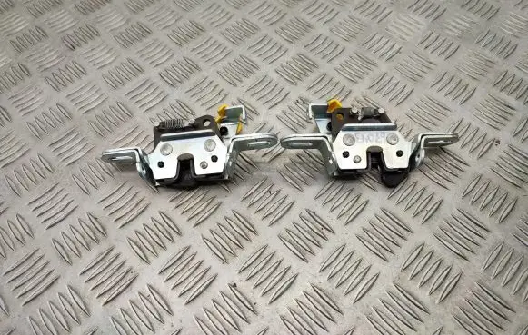 Jaguar XF X250 Seat back rest lock catch 