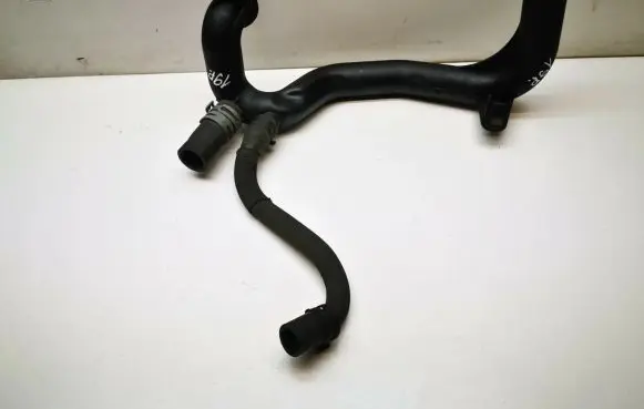 Mercedes-Benz A W169 Engine coolant pipe/hose A6402001352