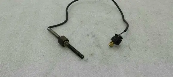 Mercedes-Benz E C207 W207 Exhaust gas temperature sensor A0071536728