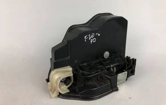 BMW 3 F30 F35 F31 Front door lock 7202150