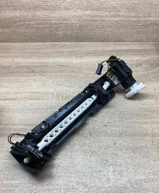 Mercedes-Benz E W211 Glove box lock 2116800184 T0017798