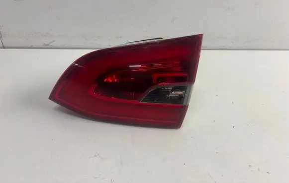 Peugeot 308 Tailgate rear/tail lights
