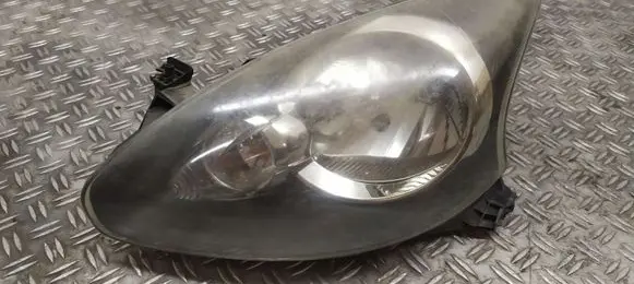 Toyota Aygo AB10 Headlight/headlamp 811500H070
