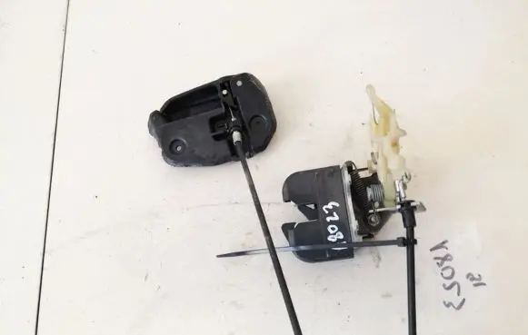 Mercedes-Benz C W203 Seat back rest lock catch a2039200372
