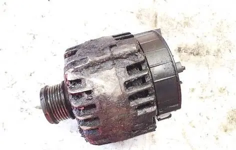 Renault Megane III Generator/alternator 2606272b