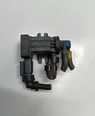Citroen DS5 Turbo solenoid valve 9801887680 5904739 066131654