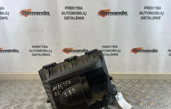 Renault Master II Air filter box