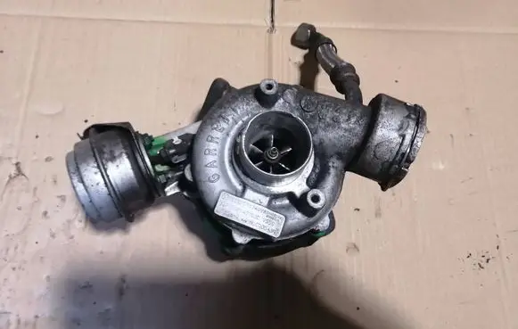 Audi A6 S6 C6 4F Turbo 038145702G 7178587