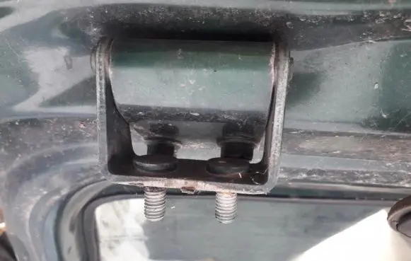 Volvo S40, V40 Tailgate/trunk/boot hinge