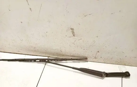 Audi A6 S6 C4 4A Front wiper blade arm 4a1955407c