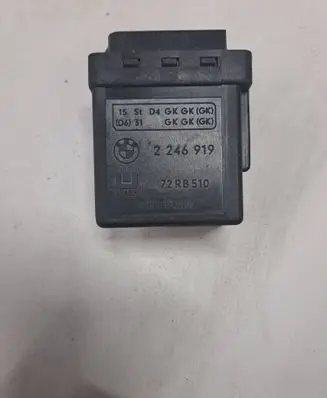 BMW 5 E39 Glow plug pre-heat relay 2246919