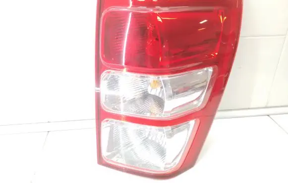 Suzuki Grand Vitara II Rear/tail lights KOITO22059079