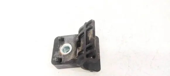 Opel Astra J Radiator mount bracket 13250318