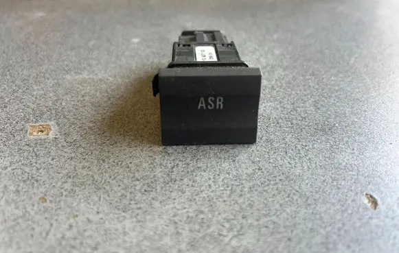 Skoda Fabia Mk1 (6Y) Traction control (ASR) switch 6Y0927133 28804