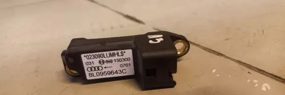 Audi A3 S3 8L Airbag deployment crash/impact sensor 8L0959643C