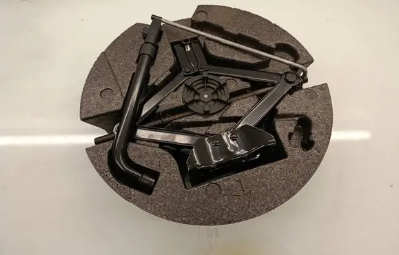 Volvo XC60 Tool box 31317346