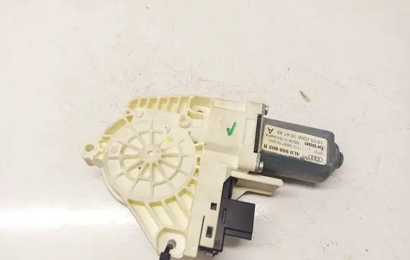 Audi Q7 4L Rear door window regulator motor 4L0959802B 1101989720200