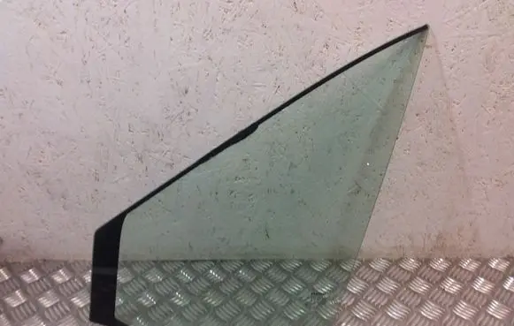 Renault Scenic II - Grand scenic II Front door vent window glass four-door 