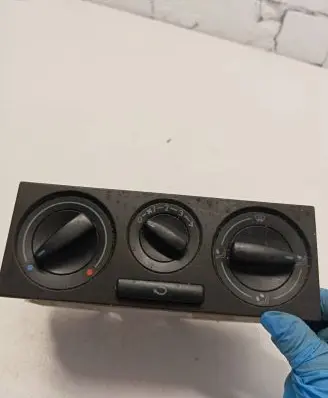 Volkswagen Golf IV Climate control unit 1J0819045F