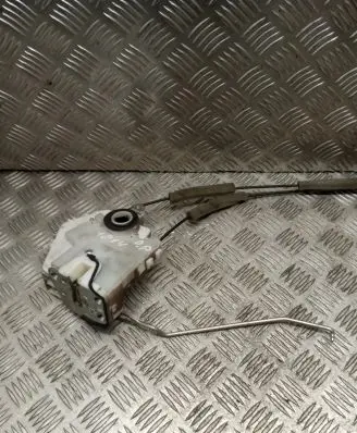 Honda FR-V Front door lock