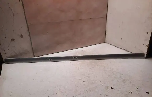 Ford Focus C-MAX Front door trim (molding) 3M51R20938BB