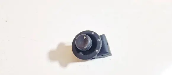 Renault Megane I Wing mirror switch 7700847432f 103559