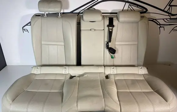 Land Rover Range Rover Velar Rear seat L0475433AB01K
