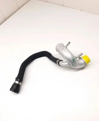 BMW X6M F86 Engine coolant pipe/hose 7843261