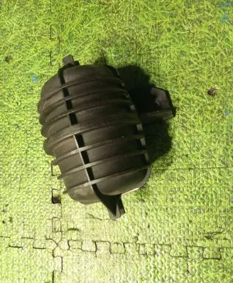 BMW X5M E70 Turbo system vacuum part 7799790