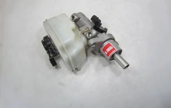 Volkswagen Caddy Master brake cylinder 1K1611301D 03350886321