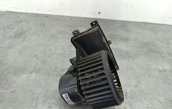 Volkswagen Transporter - Caravelle T5 Heater fan/blower 195003NISSENS