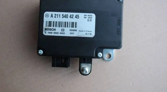 Mercedes-Benz E W211 Central body control module 2115404245
