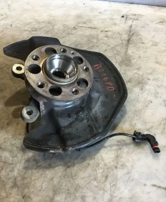Mercedes-Benz A W169 Front wheel hub