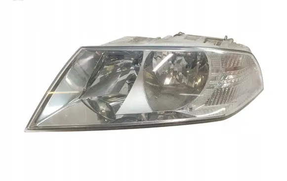 Skoda Octavia Mk2 (1Z) Headlight/headlamp