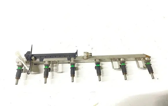 BMW 3 E92 E93 Fuel injectors set 