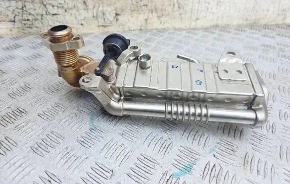 Mini Cooper Countryman R60 EGR valve cooler 8573897