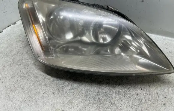 Ford Focus Headlight/headlamp