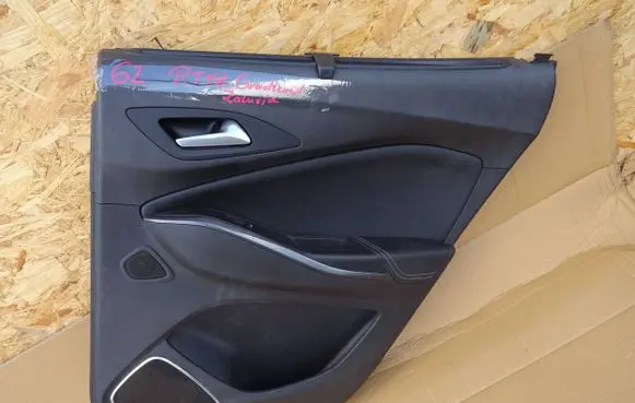 Opel Grandland X Coupe rear side trim panel 